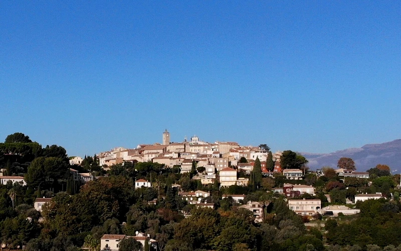 Mougins