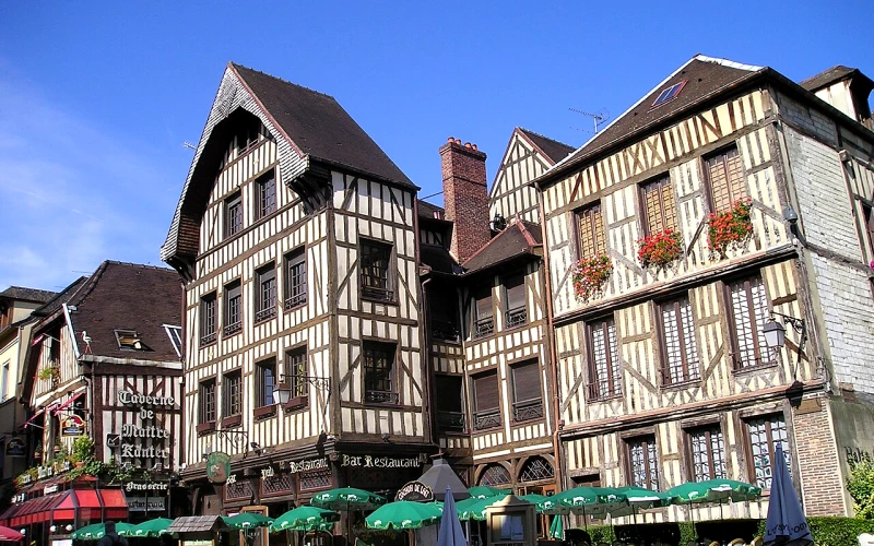 Troyes
