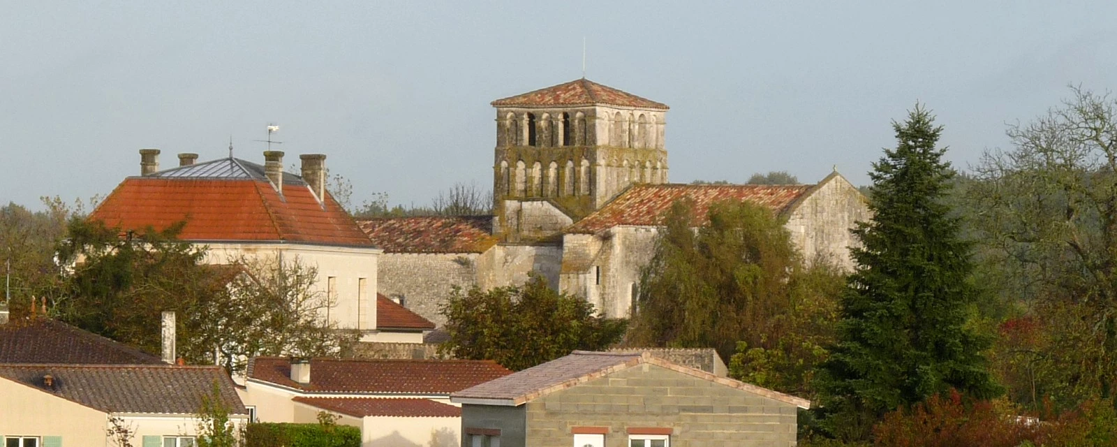 Vue de Saint-Martial-de-Mirambeau, Charente-Maritime