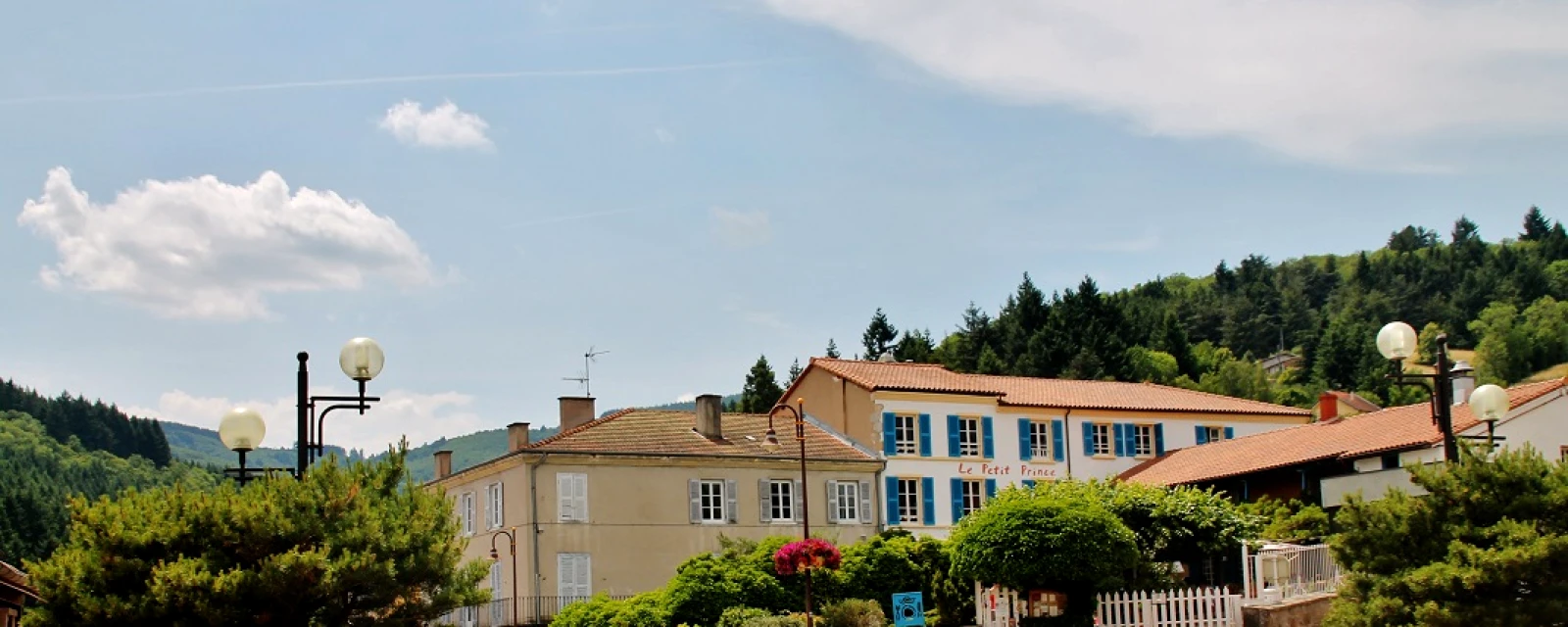 Vue de Saint-Alban-les-Eaux, Loire