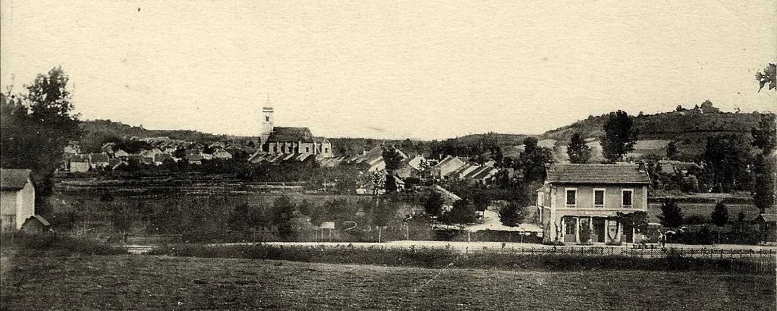 Vue de Neuilly-l'Évêque, Haute-Marne