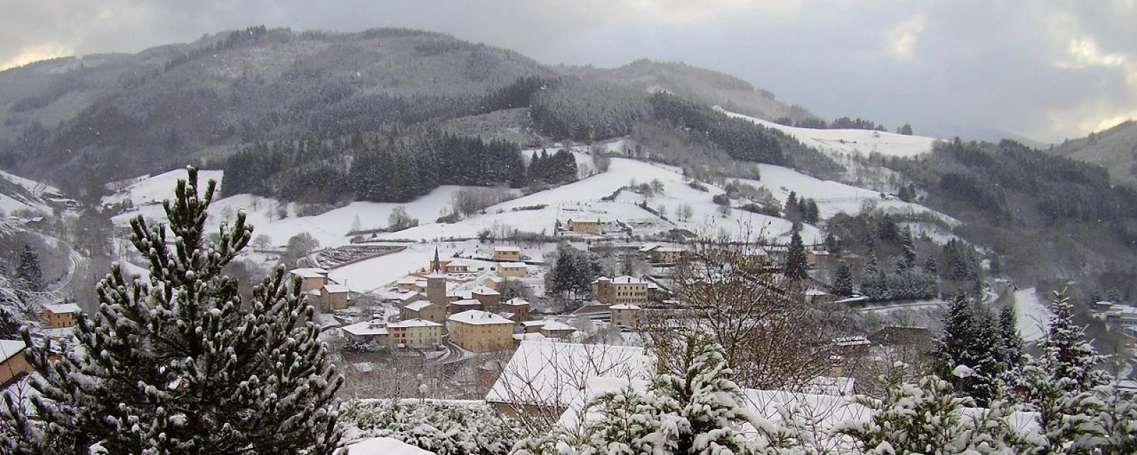 Vue de Lamure-sur-Azergues, Rhône
