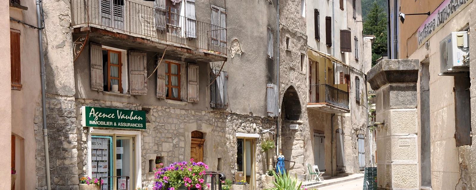 Vue de Annot, Alpes-de-Haute-Provence