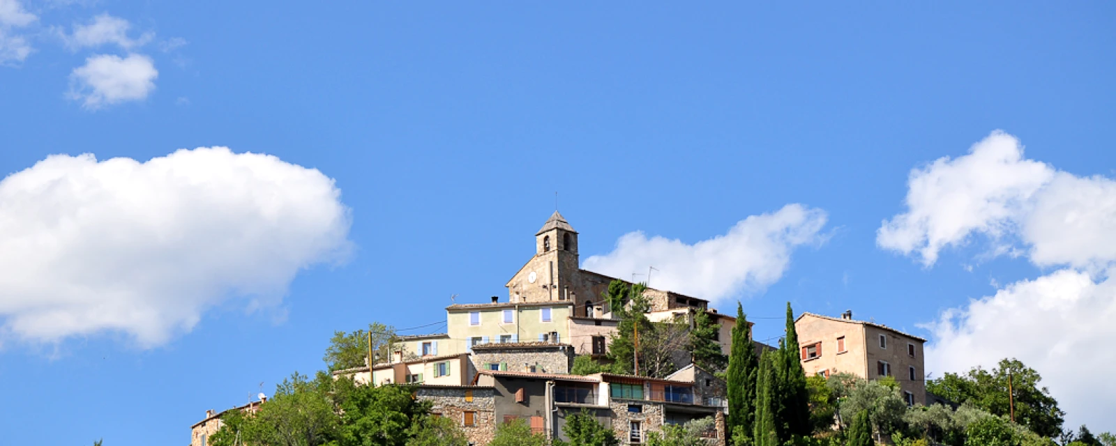Vue de Castellet-lès-Sausses, Alpes-de-Haute-Provence