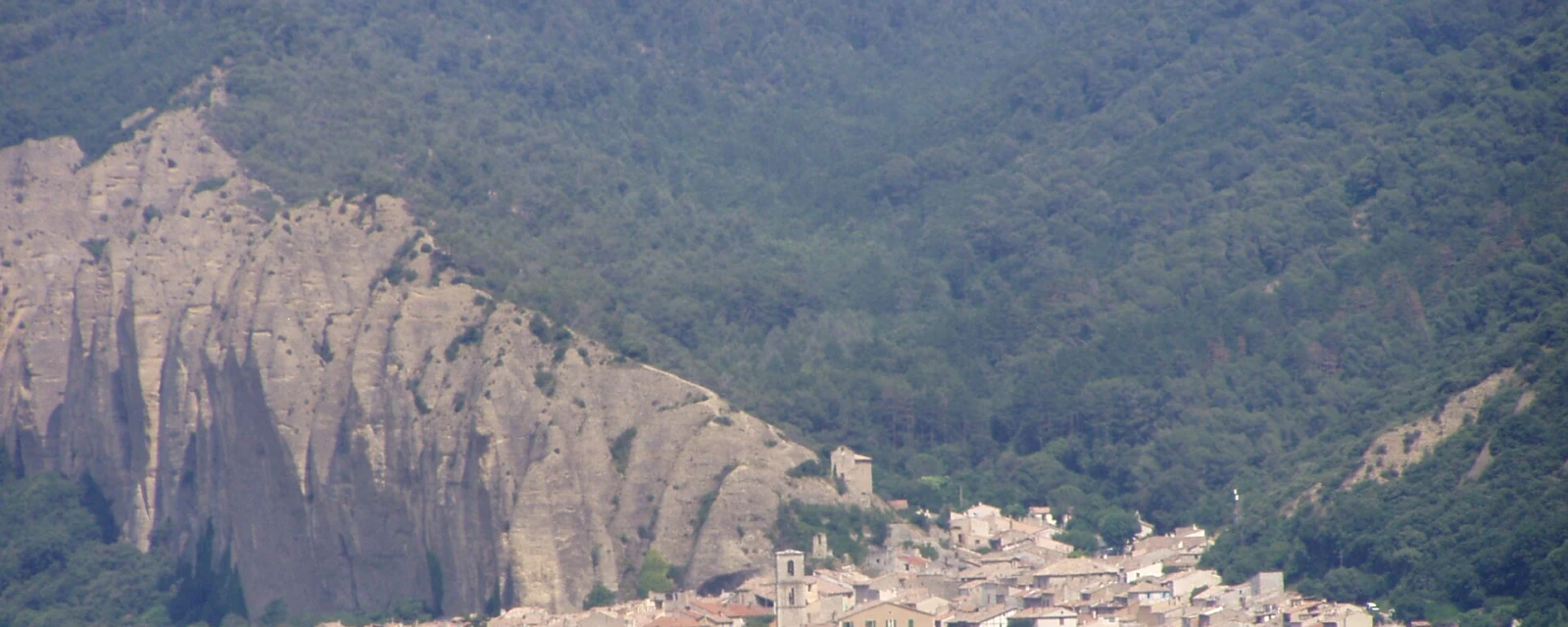Vue de Les Mées, Alpes-de-Haute-Provence