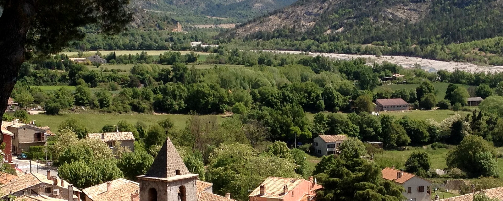 Vue de Mézel, Alpes-de-Haute-Provence