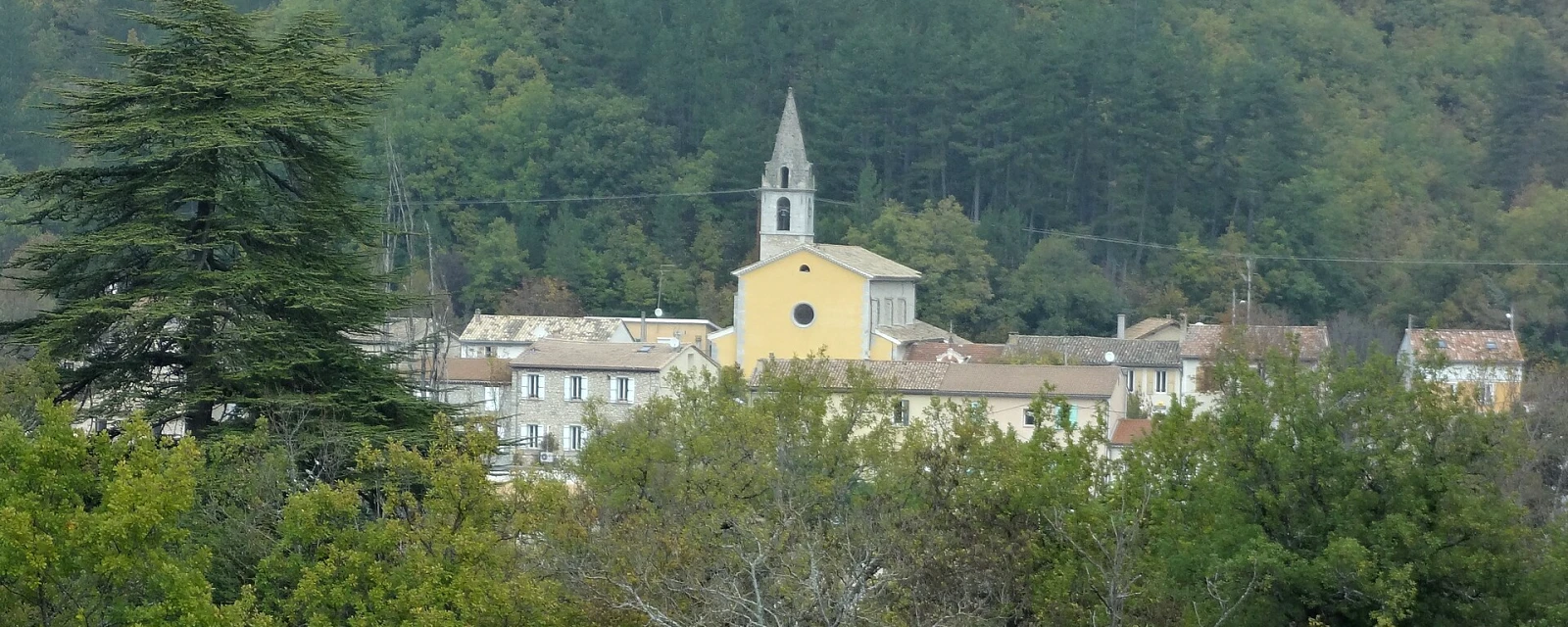 Vue de Noyers-sur-Jabron, Alpes-de-Haute-Provence