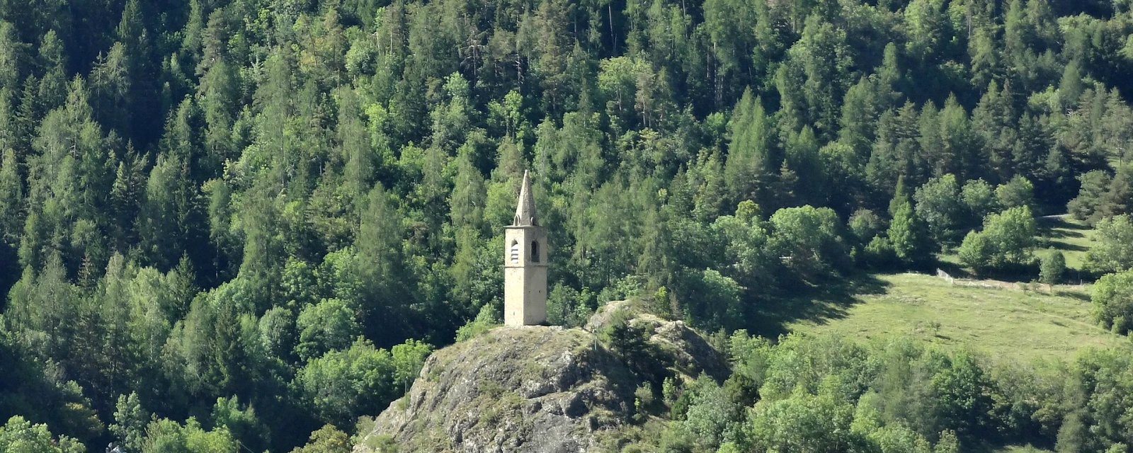 Vue de Méolans-Revel, Alpes-de-Haute-Provence