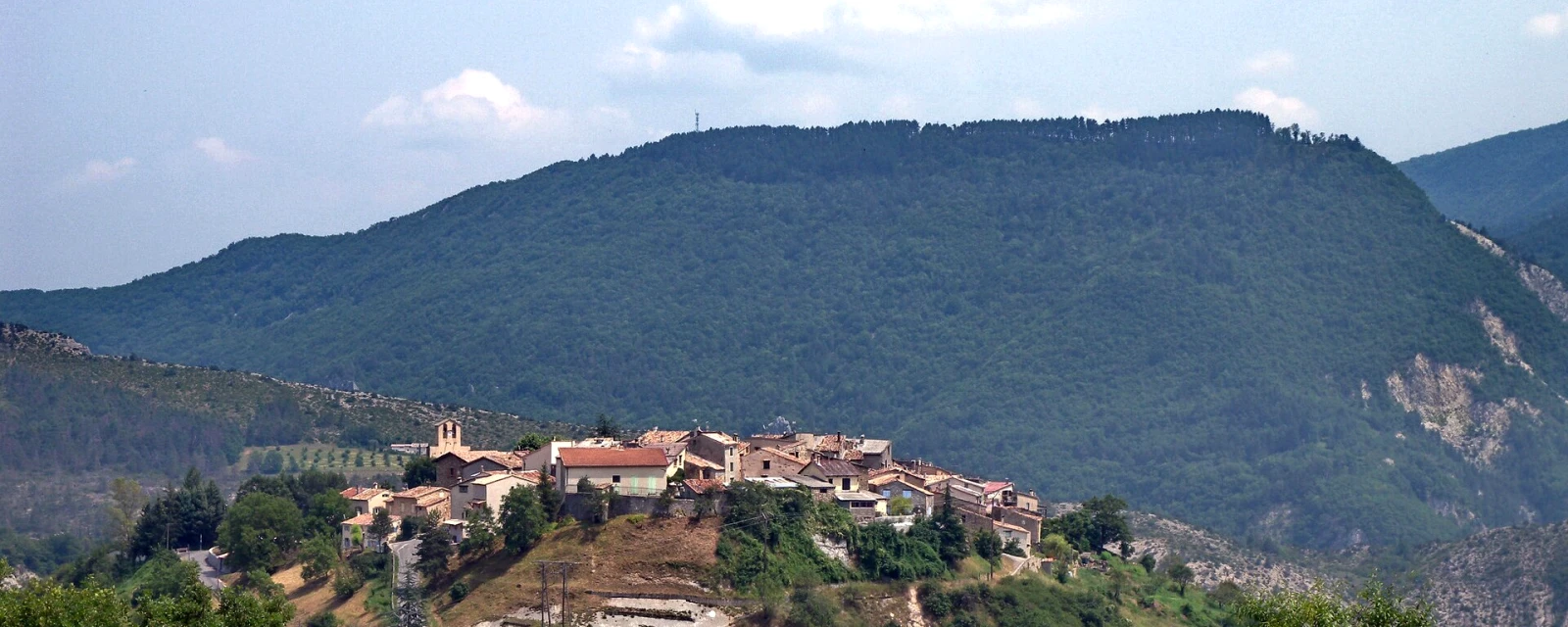 Vue de Saint-Benoît, Alpes-de-Haute-Provence