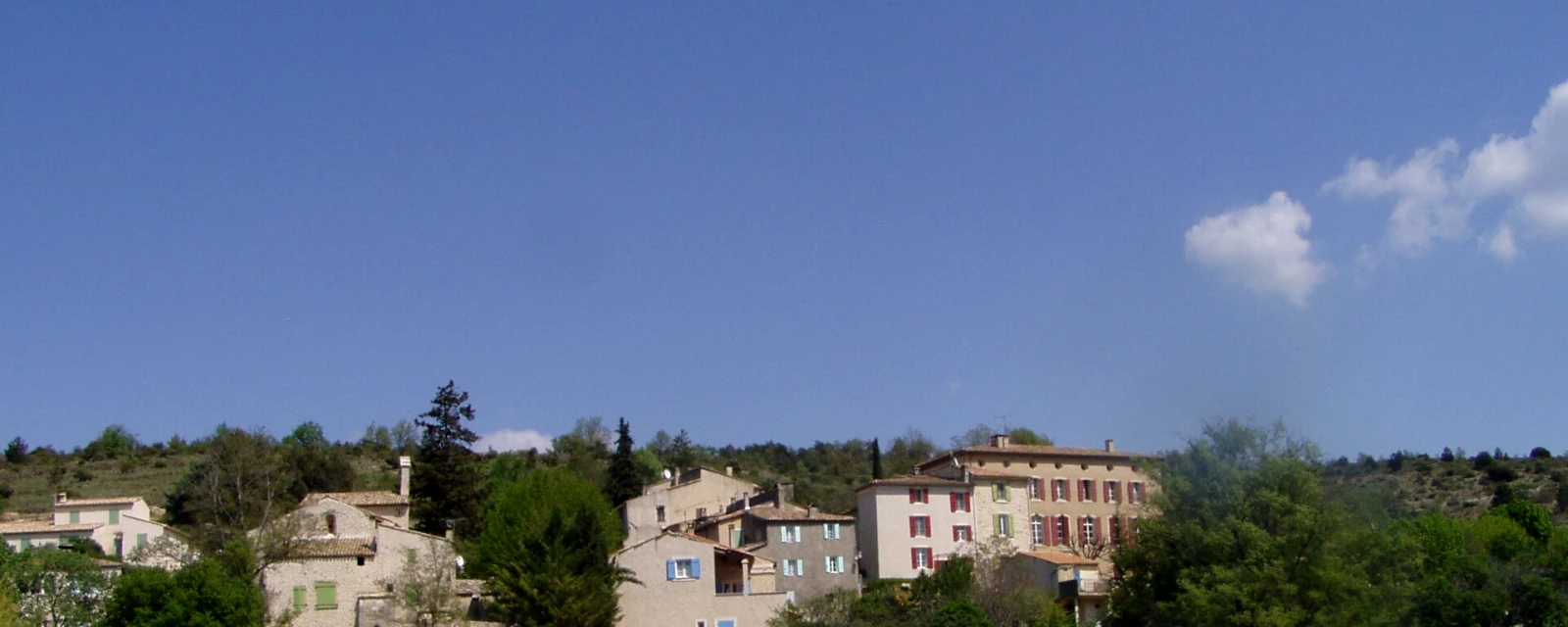 Vue de Saint-Martin-les-Eaux, Alpes-de-Haute-Provence