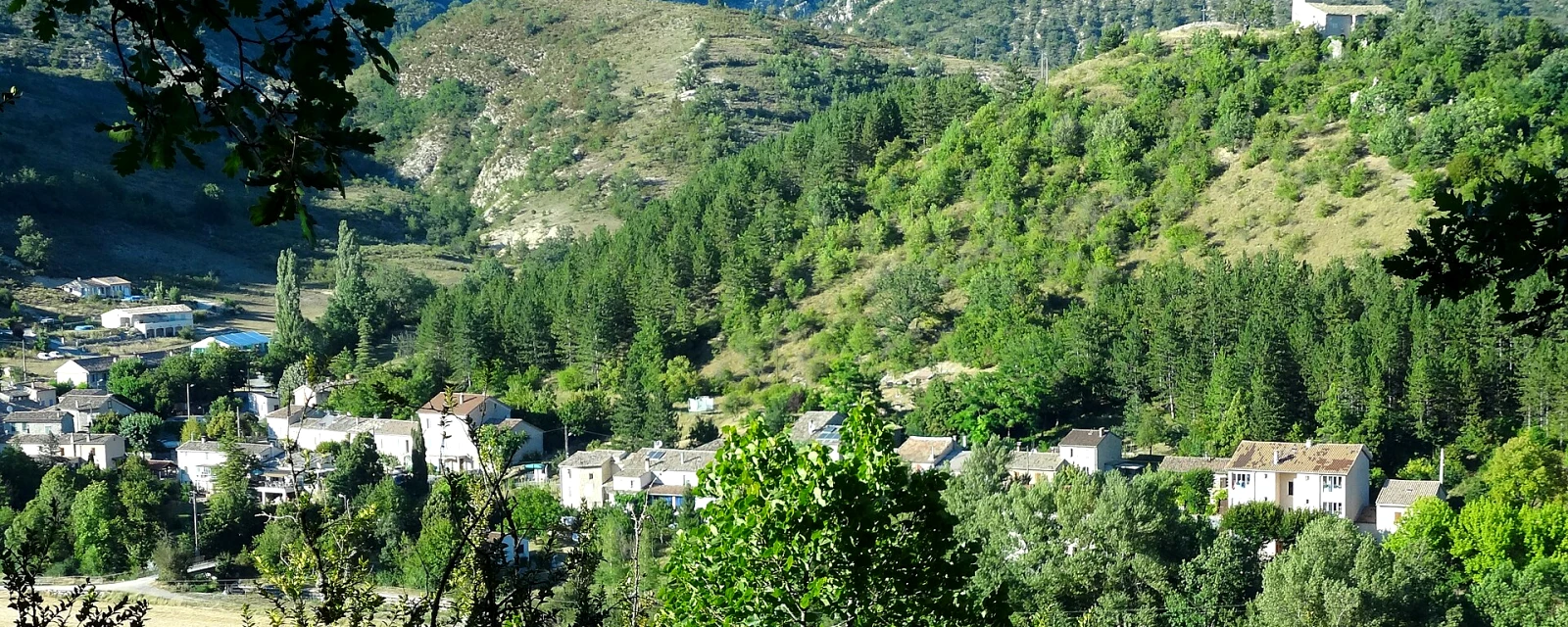 Vue de Saint-Vincent-sur-Jabron, Alpes-de-Haute-Provence