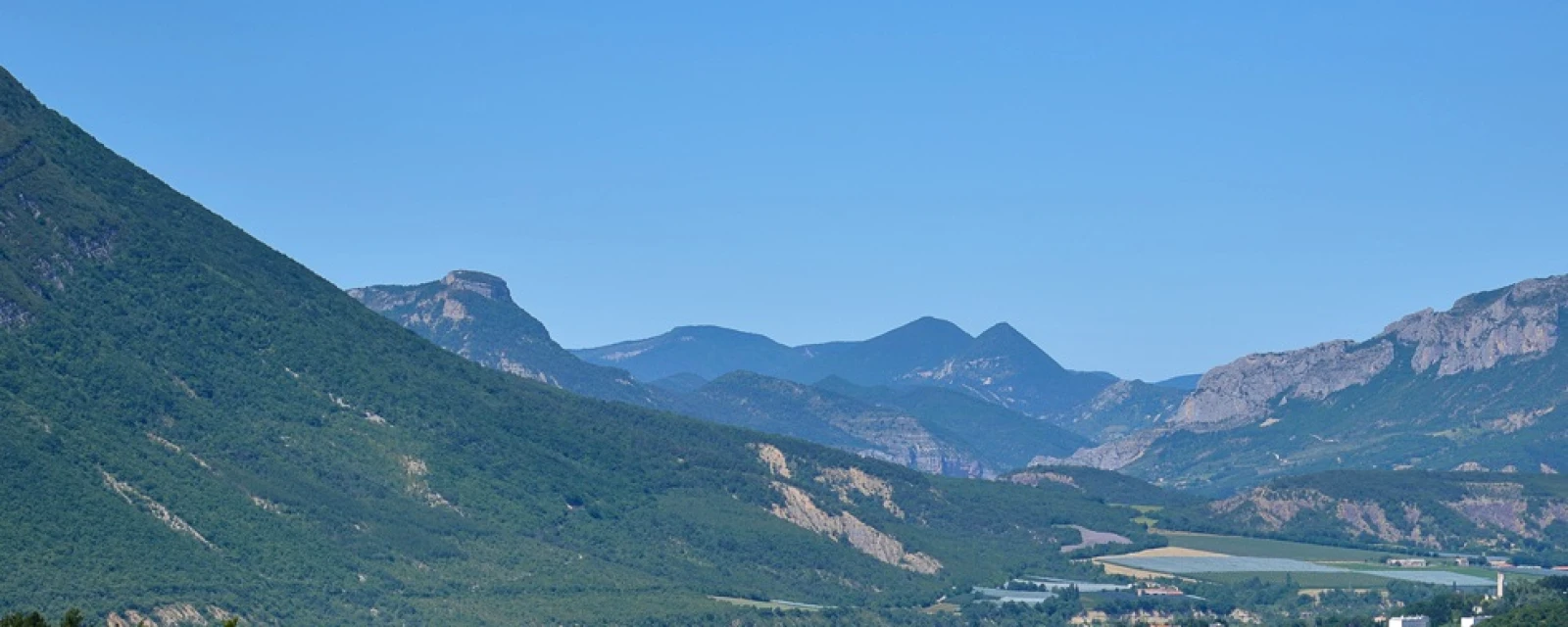 Vue de Laragne-Montéglin, Hautes-Alpes