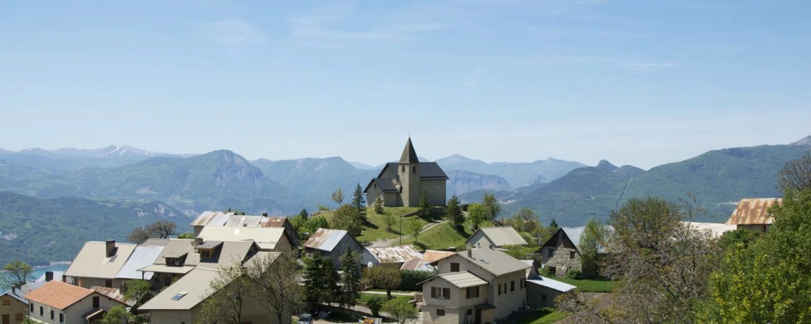 Vue de Saint-Apollinaire, Hautes-Alpes