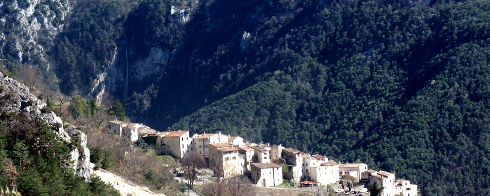 Vue de Aiglun, Alpes-Maritimes