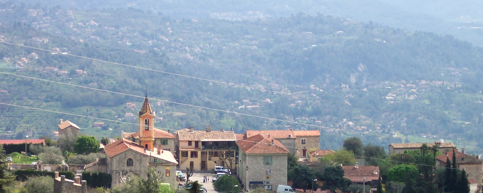 Vue de Châteauneuf-Villevieille, Alpes-Maritimes