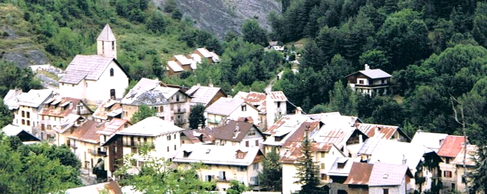 Vue de Entraunes, Alpes-Maritimes