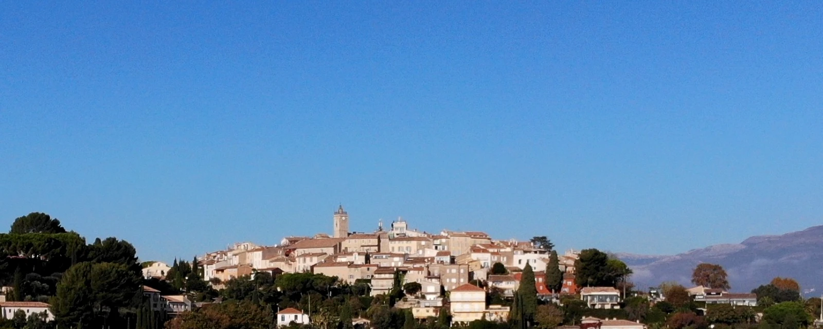 Vue de Mougins, Alpes-Maritimes