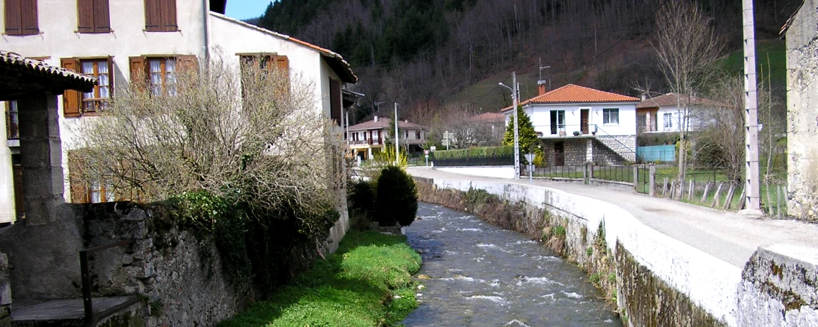 Vue de Fougax-et-Barrineuf, Ariège