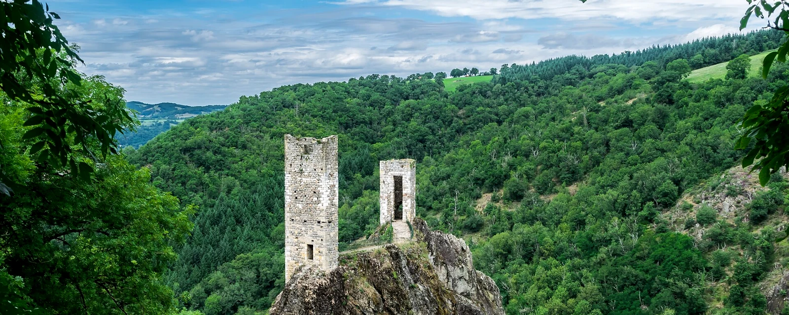 Vue de Peyrusse-le-Roc, Aveyron