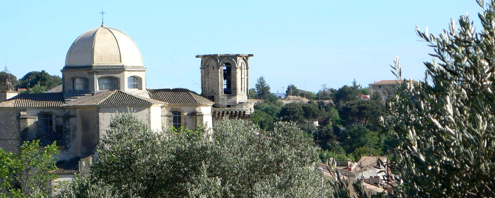 Vue de Lambesc, Bouches-du-Rhône