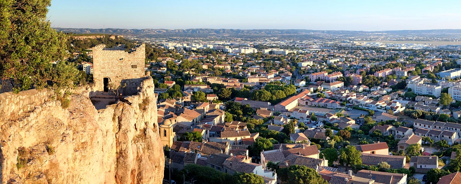 Vue de Vitrolles, Bouches-du-Rhône