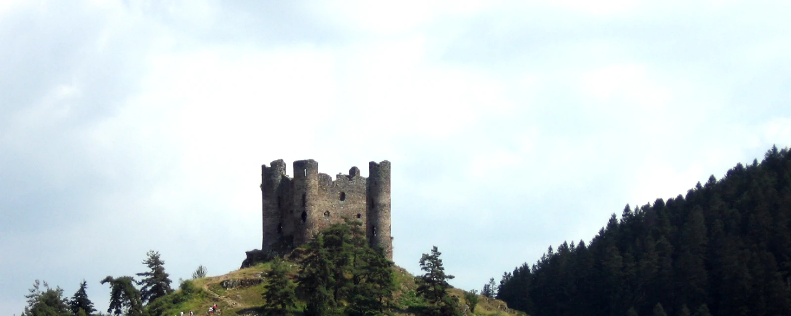 Vue de Alleuze, Cantal