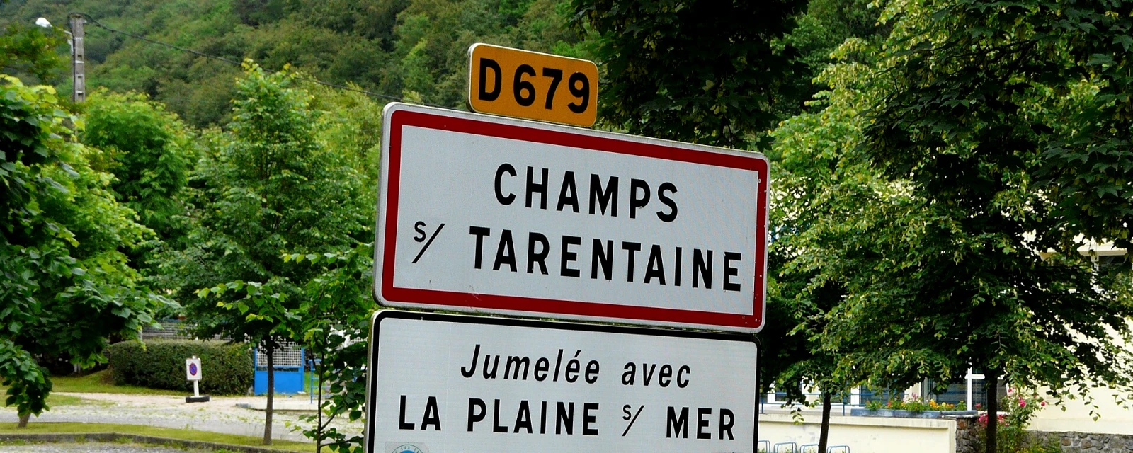 Vue de Champs-sur-Tarentaine-Marchal, Cantal