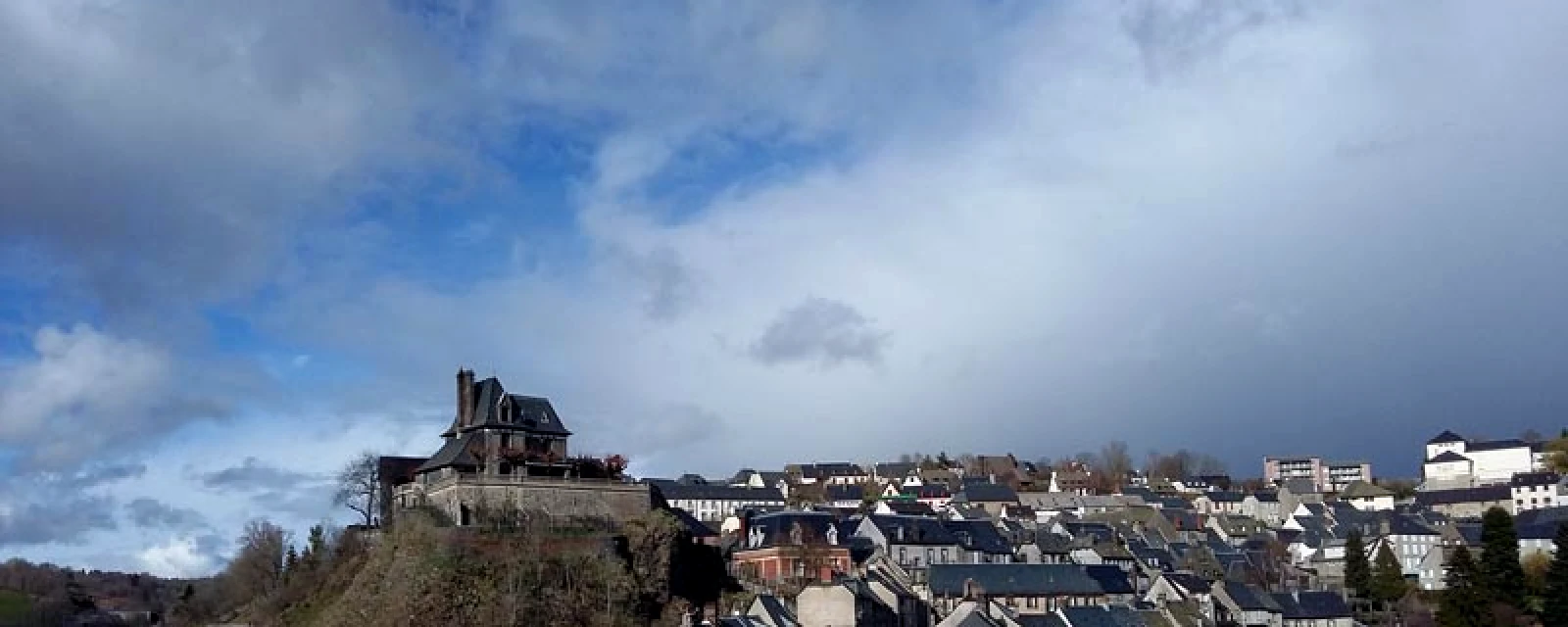 Vue de Pierrefort, Cantal