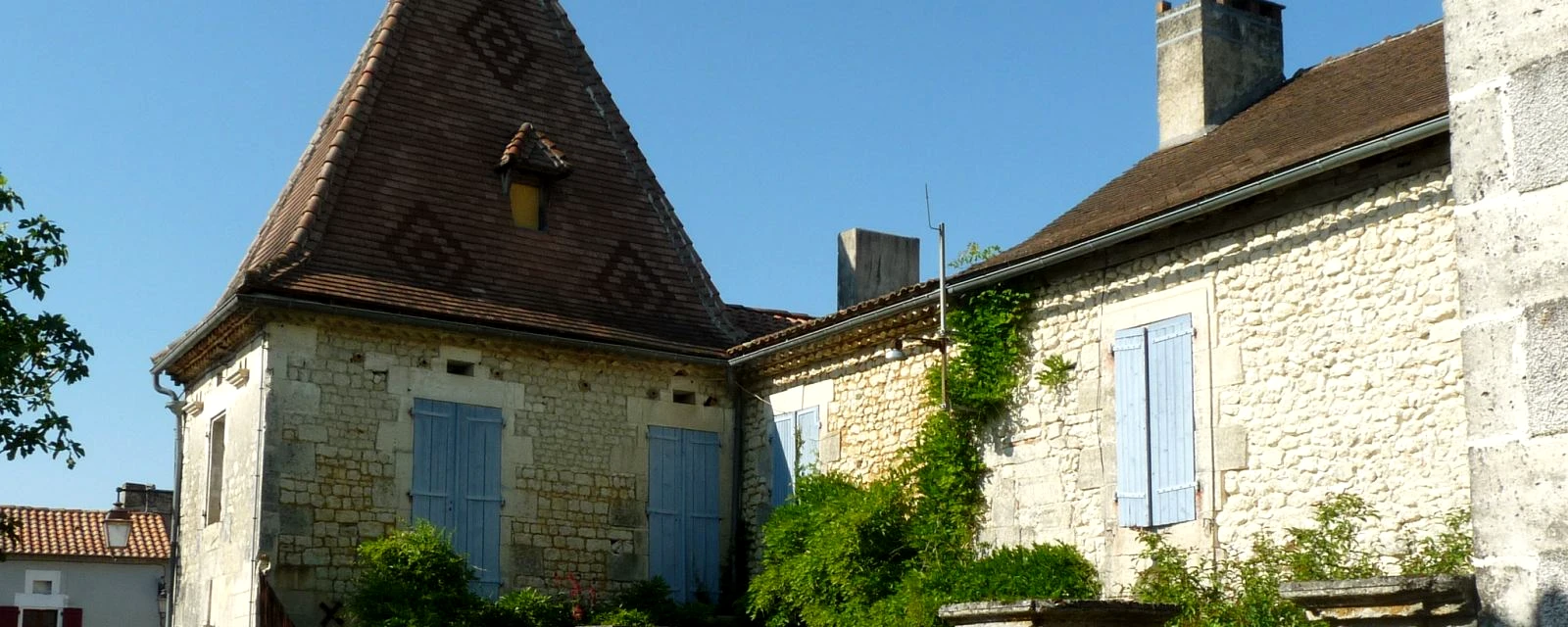 Vue de Salles-Lavalette, Charente