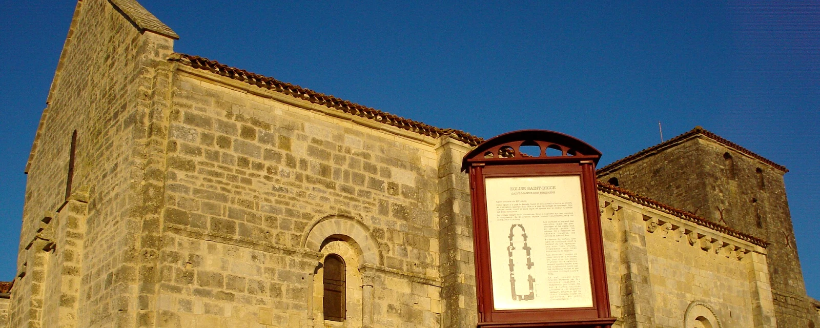 Vue de Saint-Mandé-sur-Brédoire, Charente-Maritime