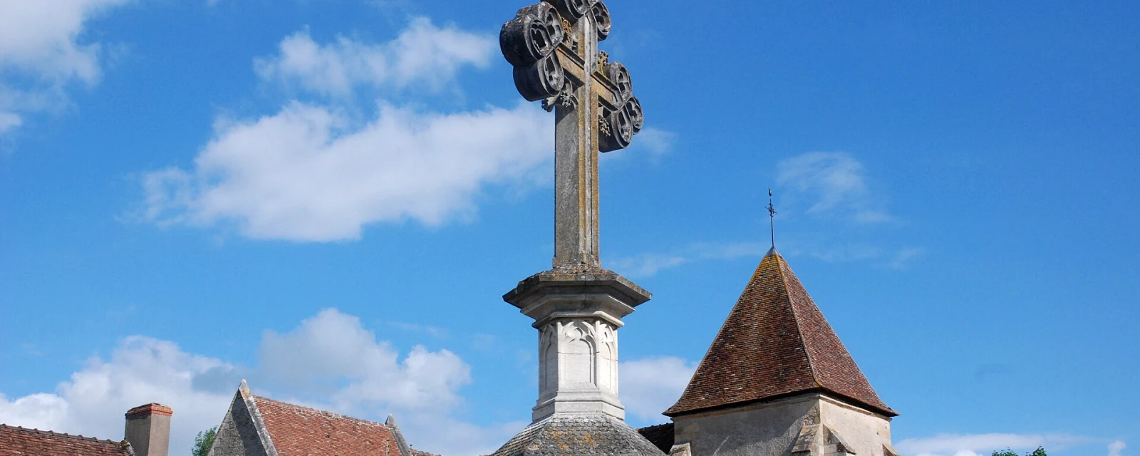 Vue de Ainay-le-Vieil, Cher