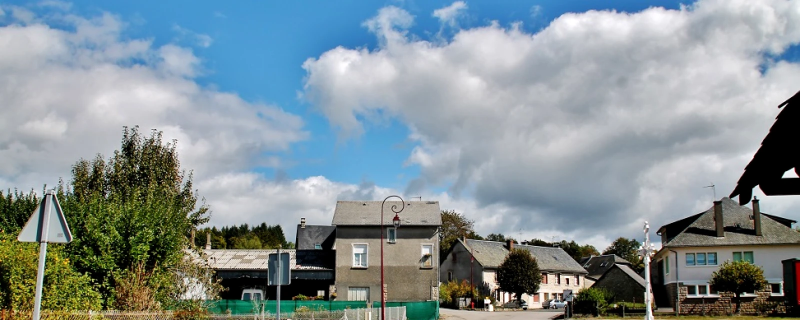 Vue de Montaignac-sur-Doustre, Corrèze