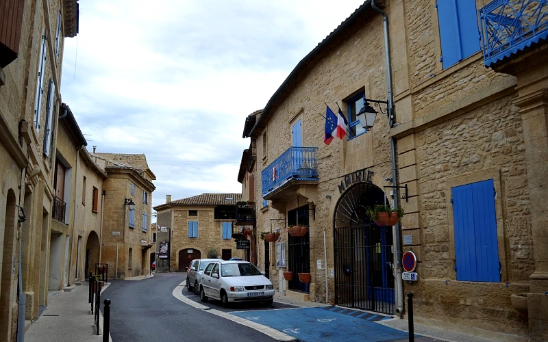 Vers-Pont-du-Gard