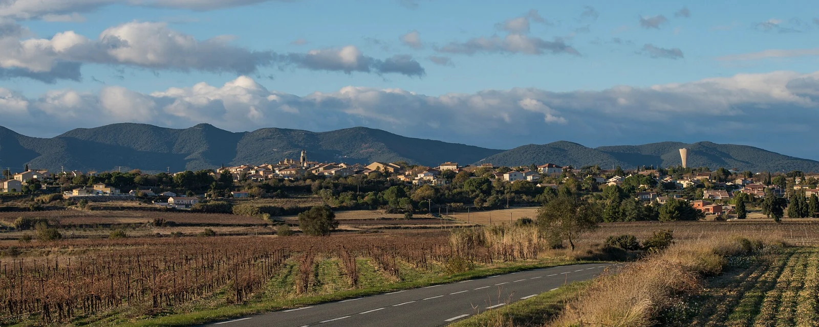 Vue de Autignac, Hérault