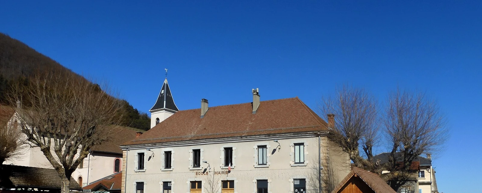 Vue de Saint-Martin-de-la-Cluze, Isère