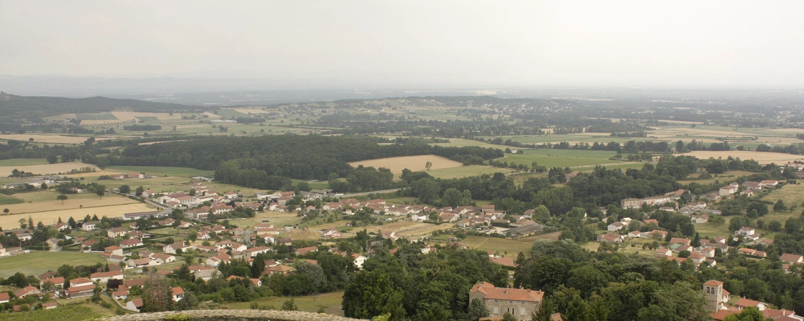 Vue de Marcilly-le-Châtel, Loire