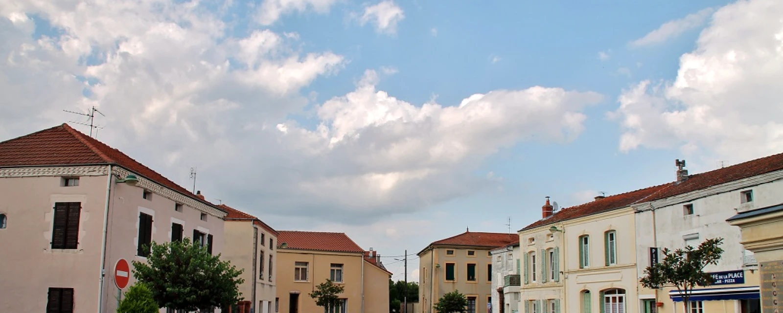 Vue de Saint-Martin-d'Estréaux, Loire