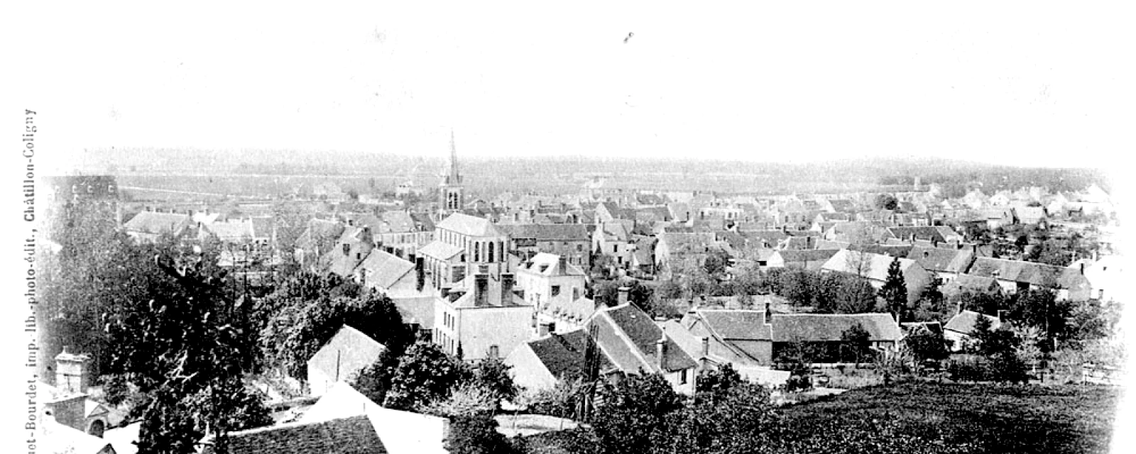 Vue de Nogent-sur-Vernisson, Loiret