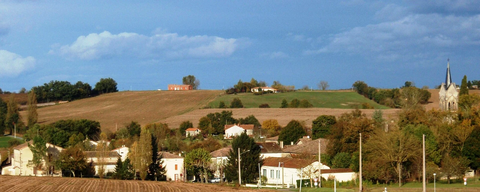 Vue de Montignac-de-Lauzun, Lot-et-Garonne