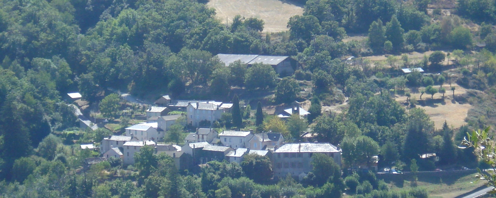 Vue de Saint-Martin-de-Lansuscle, Lozère