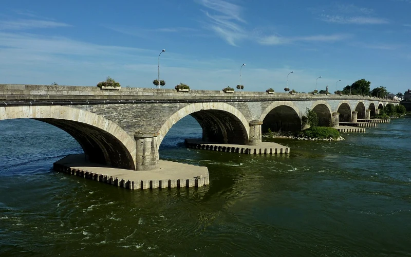 Les Ponts-de-Cé