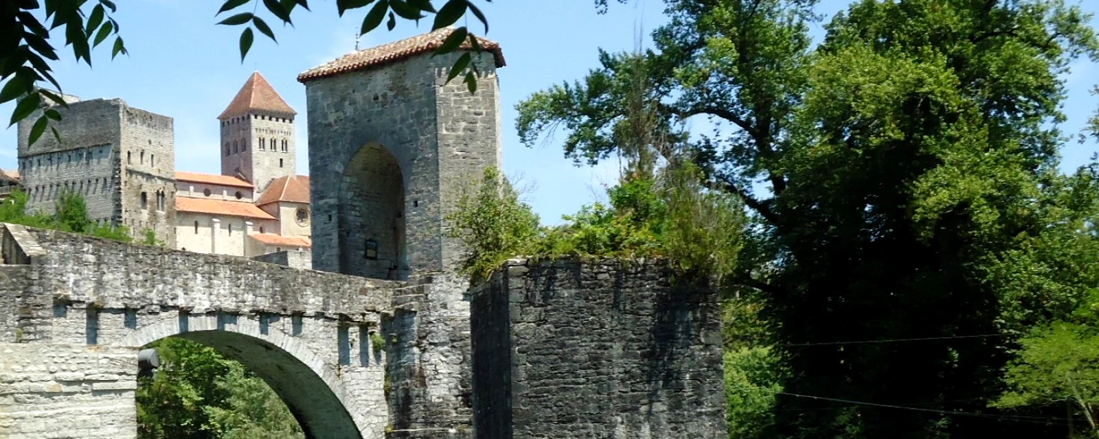 Vue de Sauveterre-de-Béarn, Pyrénées-Atlantiques