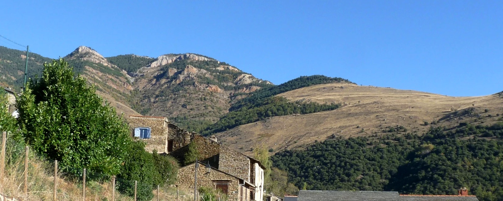 Vue de Jujols, Pyrénées-Orientales