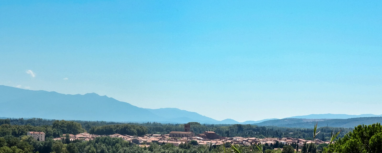 Vue de Millas, Pyrénées-Orientales
