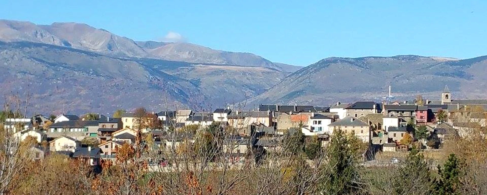 Vue de Palau-de-Cerdagne, Pyrénées-Orientales