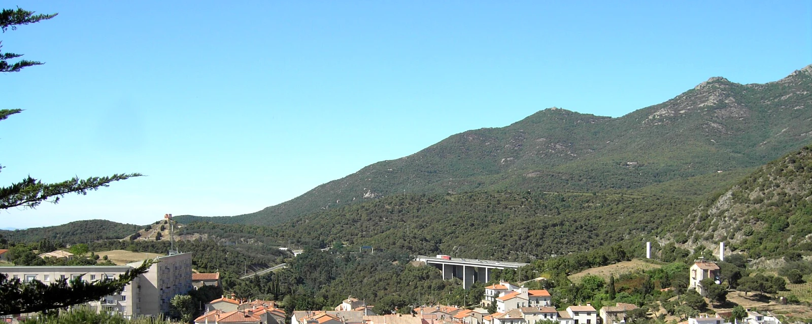 Vue de Le Perthus, Pyrénées-Orientales