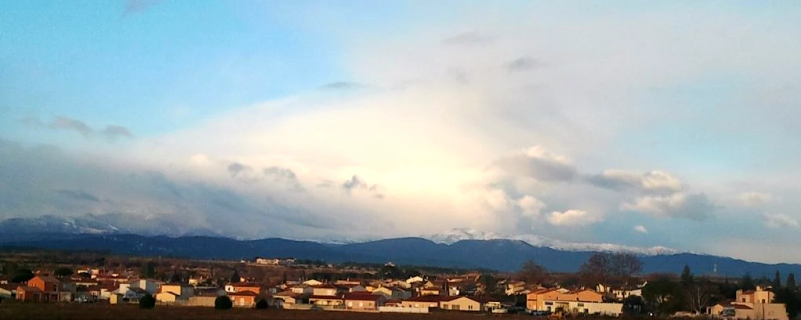 Vue de Saint-Jean-Lasseille, Pyrénées-Orientales