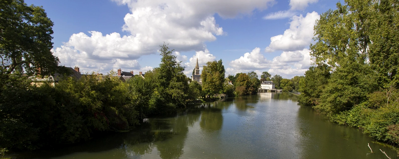 Vue de Nogent-sur-Loir, Sarthe