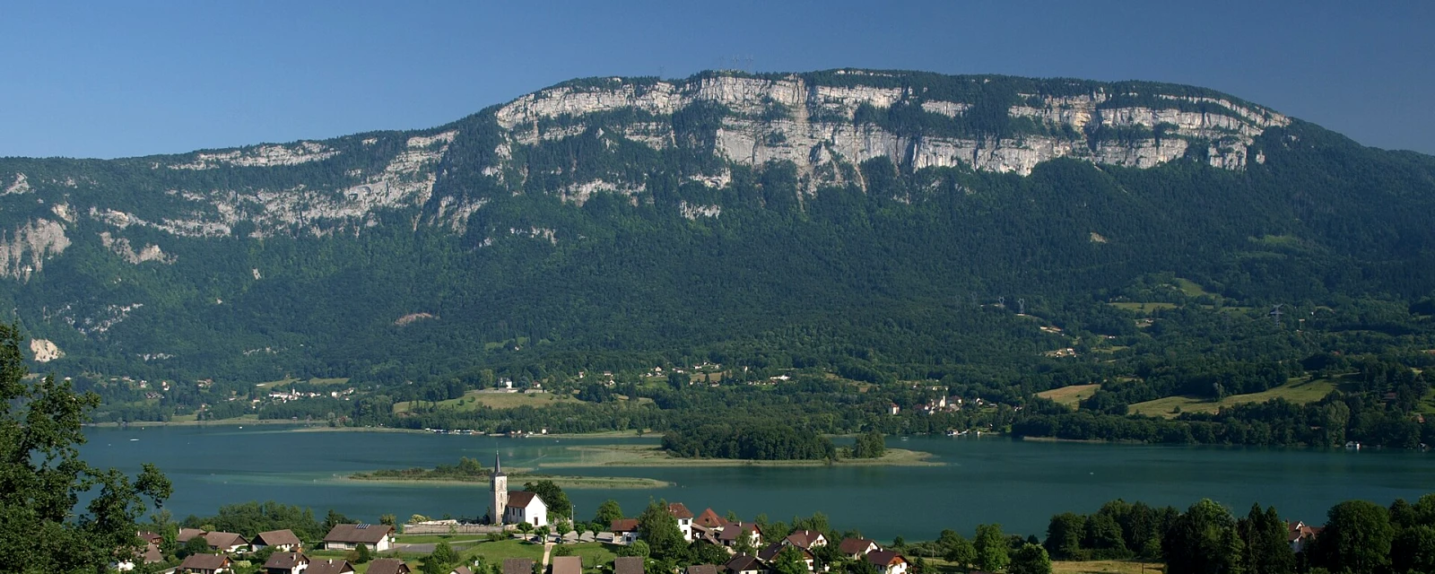 Vue de Saint-Alban-de-Montbel, Savoie