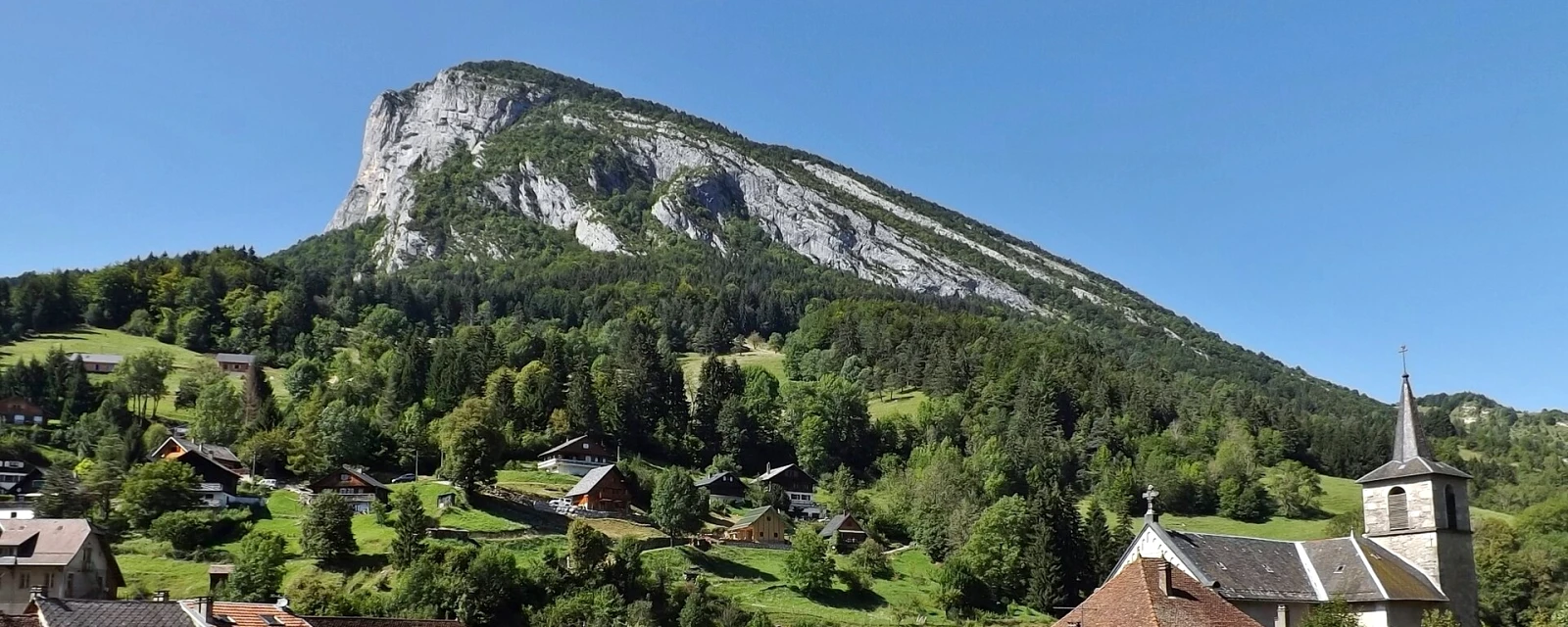 Vue de Saint-Pierre-d'Entremont, Savoie